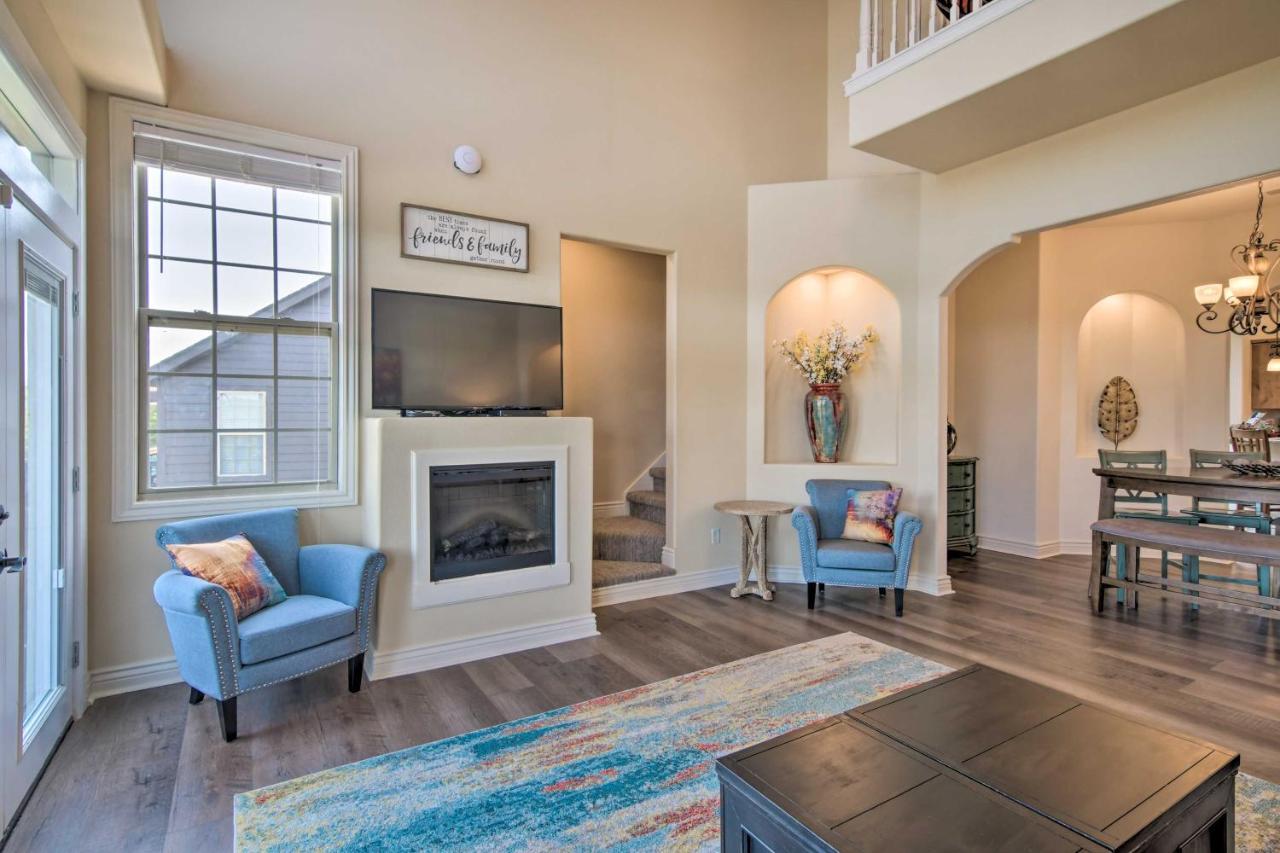 Luxe Branson Retreat With Mtn Views And Pool Access! Apartment Exterior foto